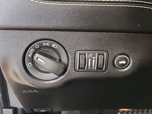 Used 2022 Dodge Charger SRT Hellcat w/ Harman/Kardon Audio Group image 21