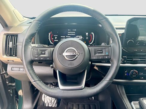 Used 2023 Nissan Pathfinder Platinum w/ Cargo Package FWD image 11