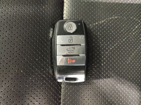 Used 2017 Kia Forte EX image 32