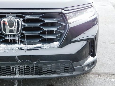 New 2025 Honda Pilot Sport image 9