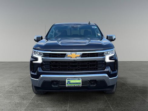 Used 2023 Chevrolet Silverado 1500 LT AWD/4WD image 3