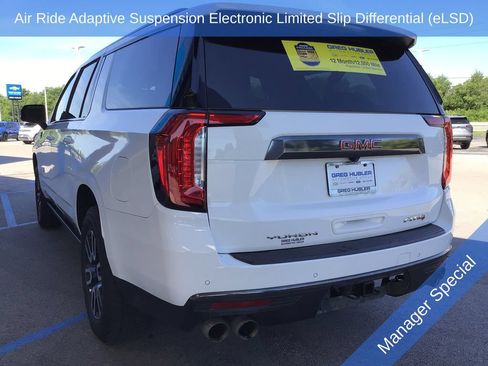 Used 2023 GMC Yukon XL AT4 w/ AT4 Premium Plus Package AWD/4WD image 10