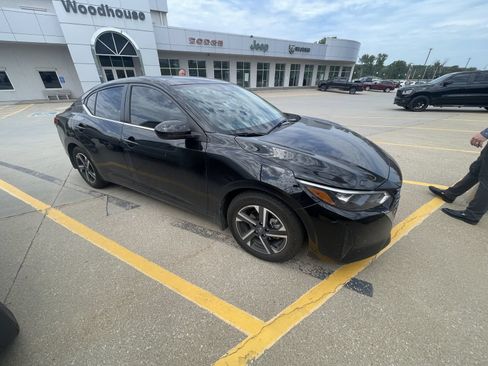 Used 2024 Nissan Sentra SV w/ All-Weather Package FWD image 4
