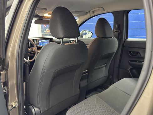 Used 2025 Nissan Kicks S image 30