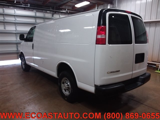 Used 2017 Chevrolet Express 2500 RWD image 5