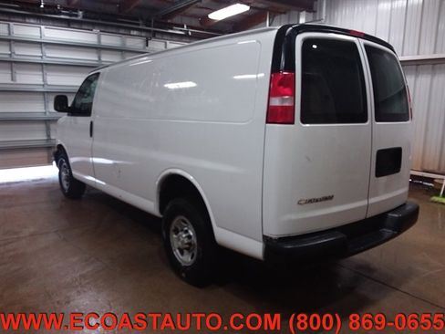 Used 2017 Chevrolet Express 2500 image 5
