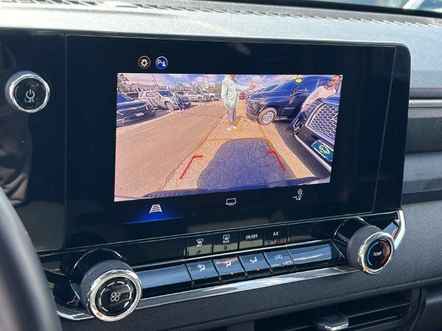Used 2025 Chevrolet Colorado W/T w/ Advanced Trailering Package AWD/4WD image 26