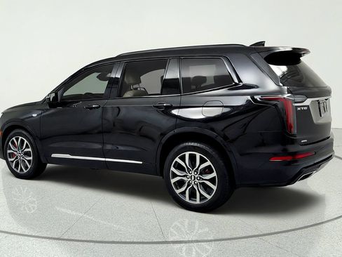 Certified 2023 Cadillac XT6 Sport w/ Technology Package AWD/4WD image 3