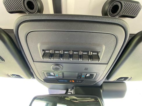 Used 2025 Ford Bronco Badlands AWD/4WD image 29