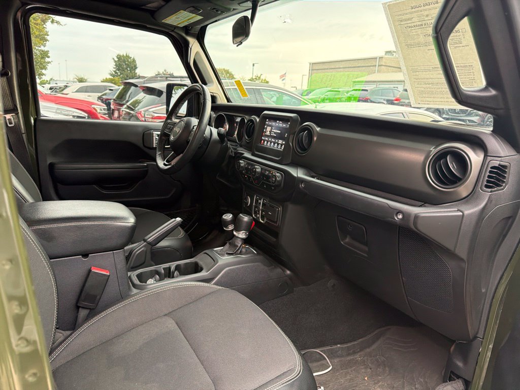 Used 2023 Jeep Gladiator Sport AWD/4WD image 5