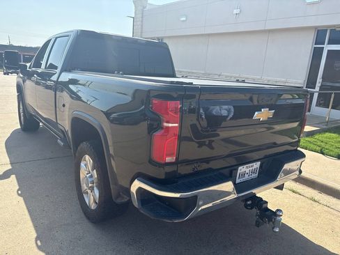 Used 2024 Chevrolet Silverado 2500 LTZ w/ LTZ Premium Texas Edition AWD/4WD image 2