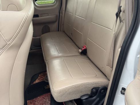 Used 2002 Ford F150 Lariat image 16