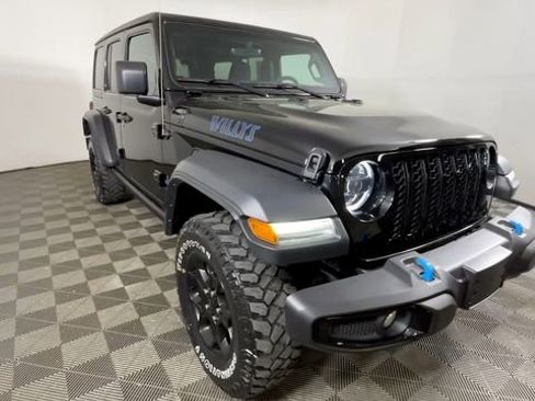 Used 2023 Jeep Wrangler Unlimited w/ 8.4" Radio Group AWD/4WD image 13