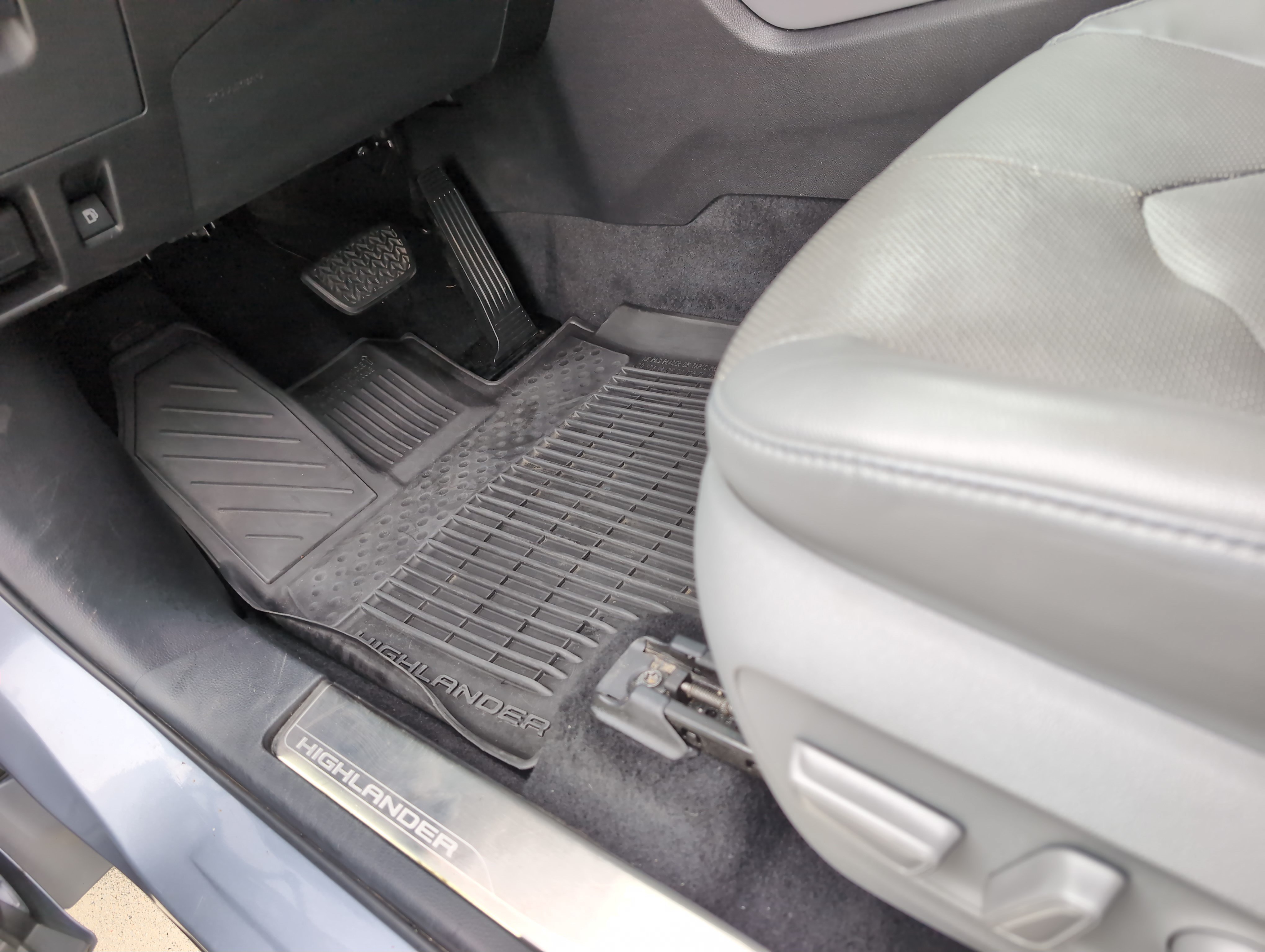 Used 2022 Toyota Highlander Platinum FWD image 17