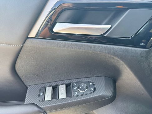 Used 2023 Mitsubishi Outlander SE FWD image 20