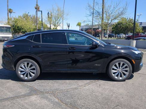 New 2026 Buick Envista Avenir FWD image 2