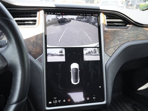 Used 2020 Tesla Model S Long Range Plus AWD/4WD image 25