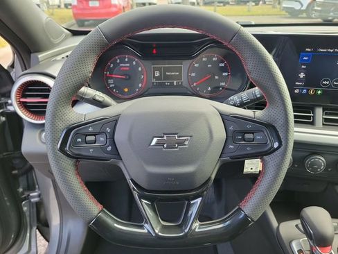 New 2026 Chevrolet Trax RS w/ Sunroof Package image 20