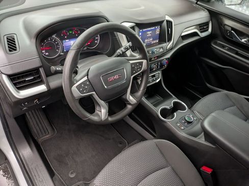 Used 2022 GMC Terrain SLE w/ Driver Convenience Package image 11