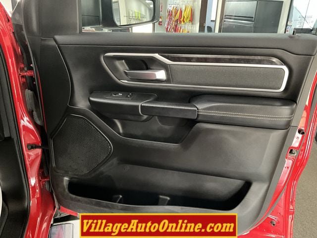 Used 2023 RAM 1500 Big Horn AWD/4WD image 38