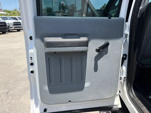 Used 2015 Ford F550 4x4 Crew Cab Super Duty image 14