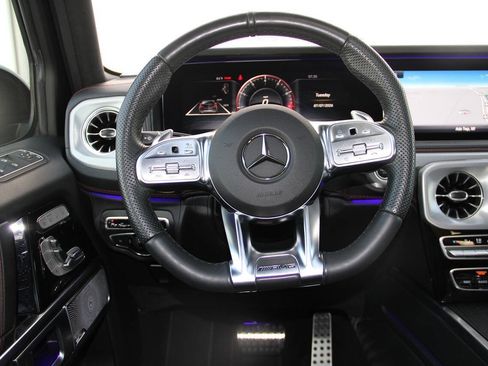 Used 2020 Mercedes-Benz G 63 AMG 4MATIC w/ G Manufaktur Interior Package image 17