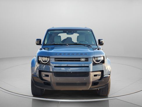 Certified 2026 Land Rover Defender 110 X-Dynamic SE AWD/4WD image 6