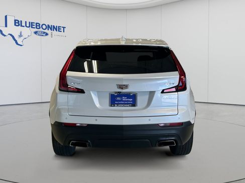 Used 2023 Cadillac XT4 Luxury w/ Cold Weather Package FWD image 6