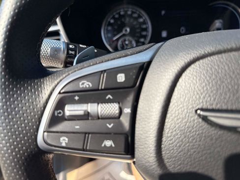 Used 2025 Genesis G70 2.5T image 29