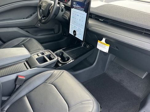 New 2025 Ford Mustang Mach-E Premium image 13