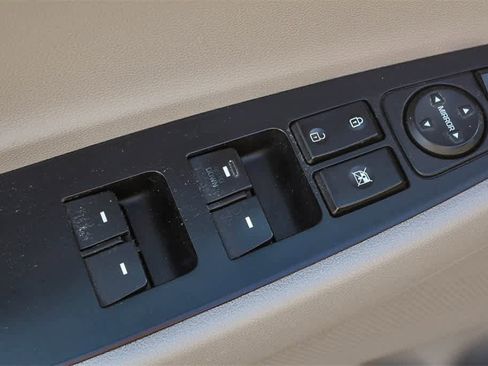 Used 2019 Hyundai Tucson SE image 26