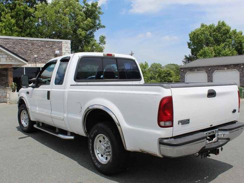 Used 2001 Ford F250 Lariat RWD image 9
