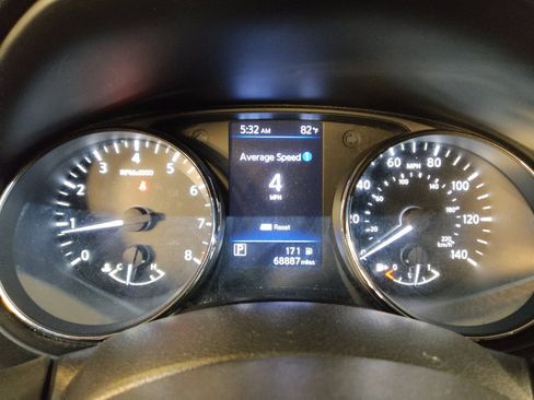 Used 2020 Nissan Rogue Sport S image 23