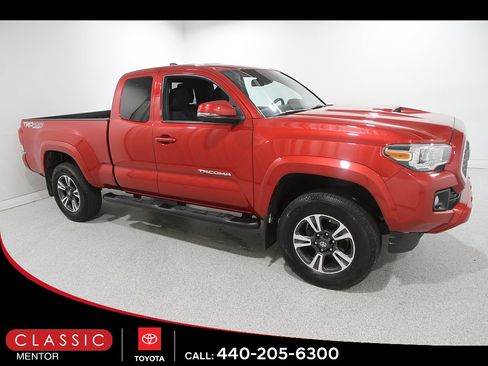 Certified 2019 Toyota Tacoma TRD Sport AWD/4WD image 1