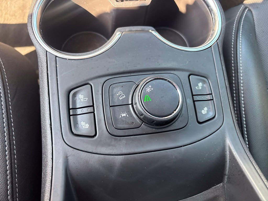 Used 2024 GMC Terrain SLT w/ Elevation Edition FWD image 20