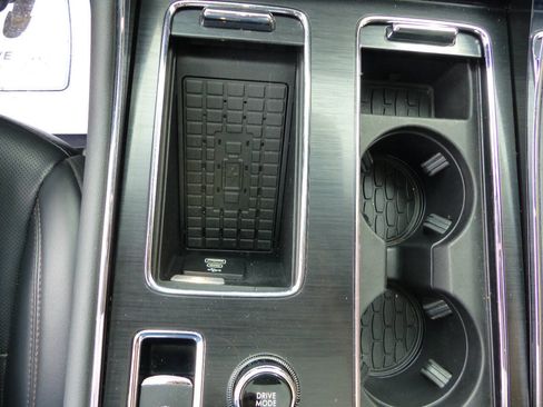 Used 2025 Lincoln Aviator AWD image 31