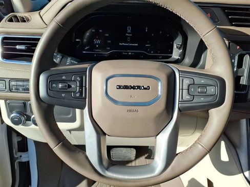 Used 2024 GMC Yukon XL Denali image 13