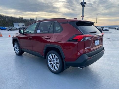 New 2025 Toyota RAV4 XLE Premium image 8