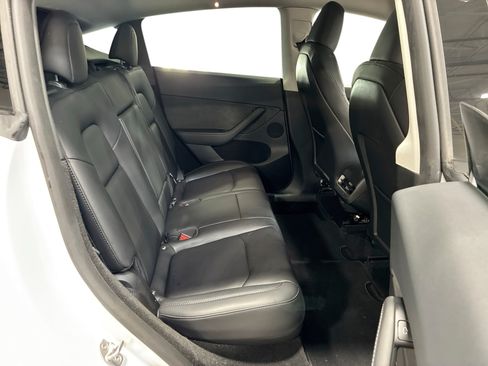 Certified 2023 Tesla Model Y Performance AWD/4WD image 11