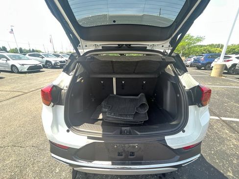 Used 2021 Buick Encore GX Essence w/ Experience Buick Package AWD/4WD image 14