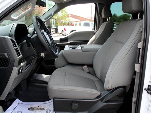 Used 2019 Ford F250 XL w/ XL Value Package image 19
