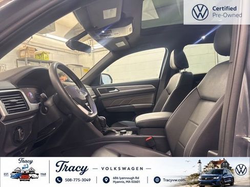 Certified 2023 Volkswagen Atlas Cross Sport SE w/ Panoramic Sunroof Package AWD/4WD image 17