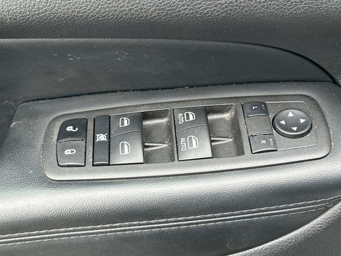 Used 2022 Jeep Grand Cherokee Limited w/ Trailer Tow Group IV image 13