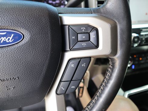 Used 2019 Ford F250 Lariat w/ Lariat Value Package image 19