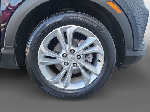 Used 2020 Buick Encore GX Preferred w/ Cold Weather Comfort Package image 16