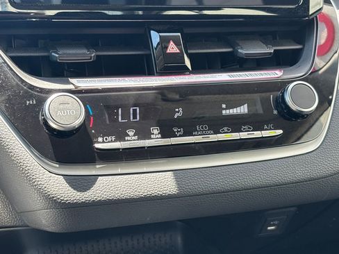 Used 2024 Toyota Corolla LE FWD image 12