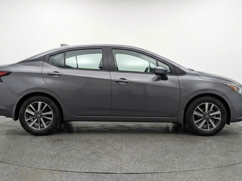 Used 2025 Nissan Versa SV image 11