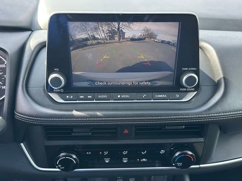 Certified 2025 Nissan Rogue S image 31