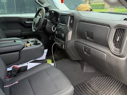 Used 2023 Chevrolet Silverado 1500 Custom AWD/4WD image 9