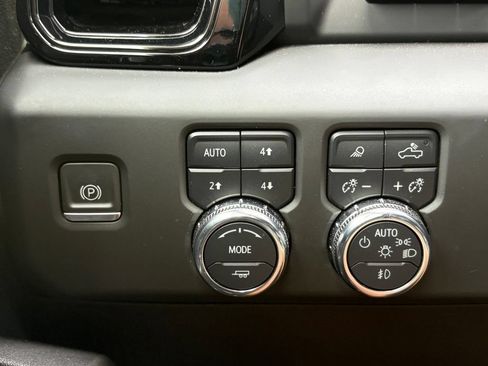 Certified 2023 GMC Sierra 1500 AT4 w/ Technology Package AWD/4WD image 21